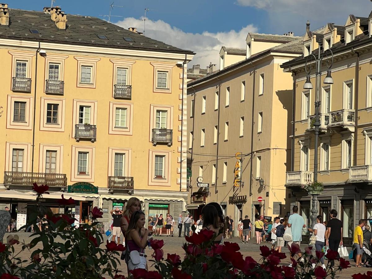 Belabri - Central Charme&Comfort -Mansarde E Appartamento Aosta Zewnętrze zdjęcie